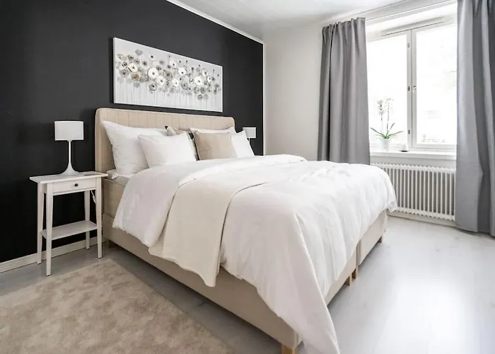 Luminous 1br Next To Puu-vallilla *