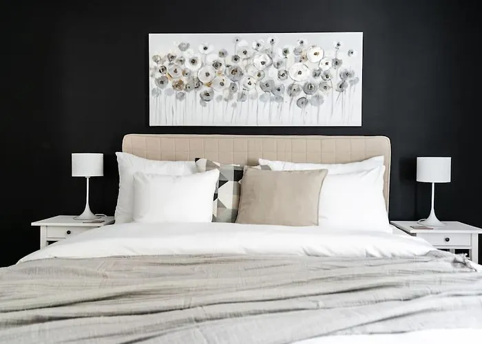 Luminous 1br Next To Puu-vallilla *