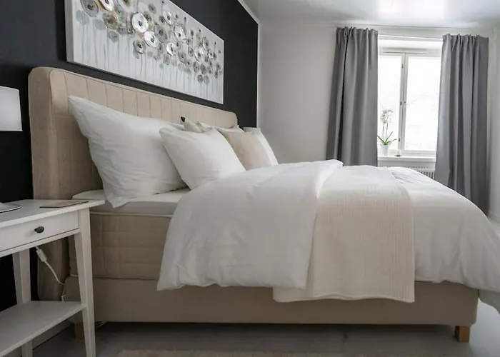 Apartamento Luminous 1br Next To Puu-vallilla Helsínquia