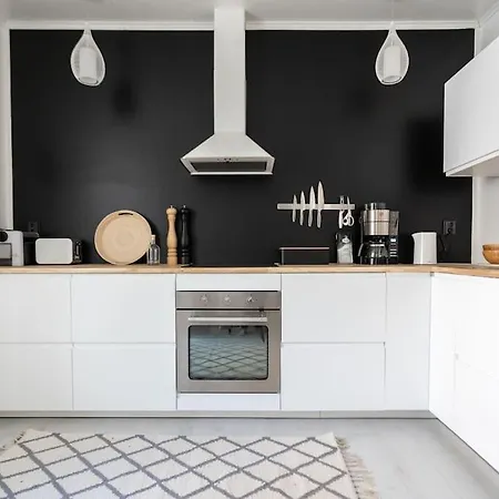 Apartment Luminous 1br Next To Puu-vallilla