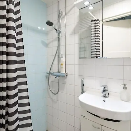 Apartment Luminous 1br Next To Puu-vallilla